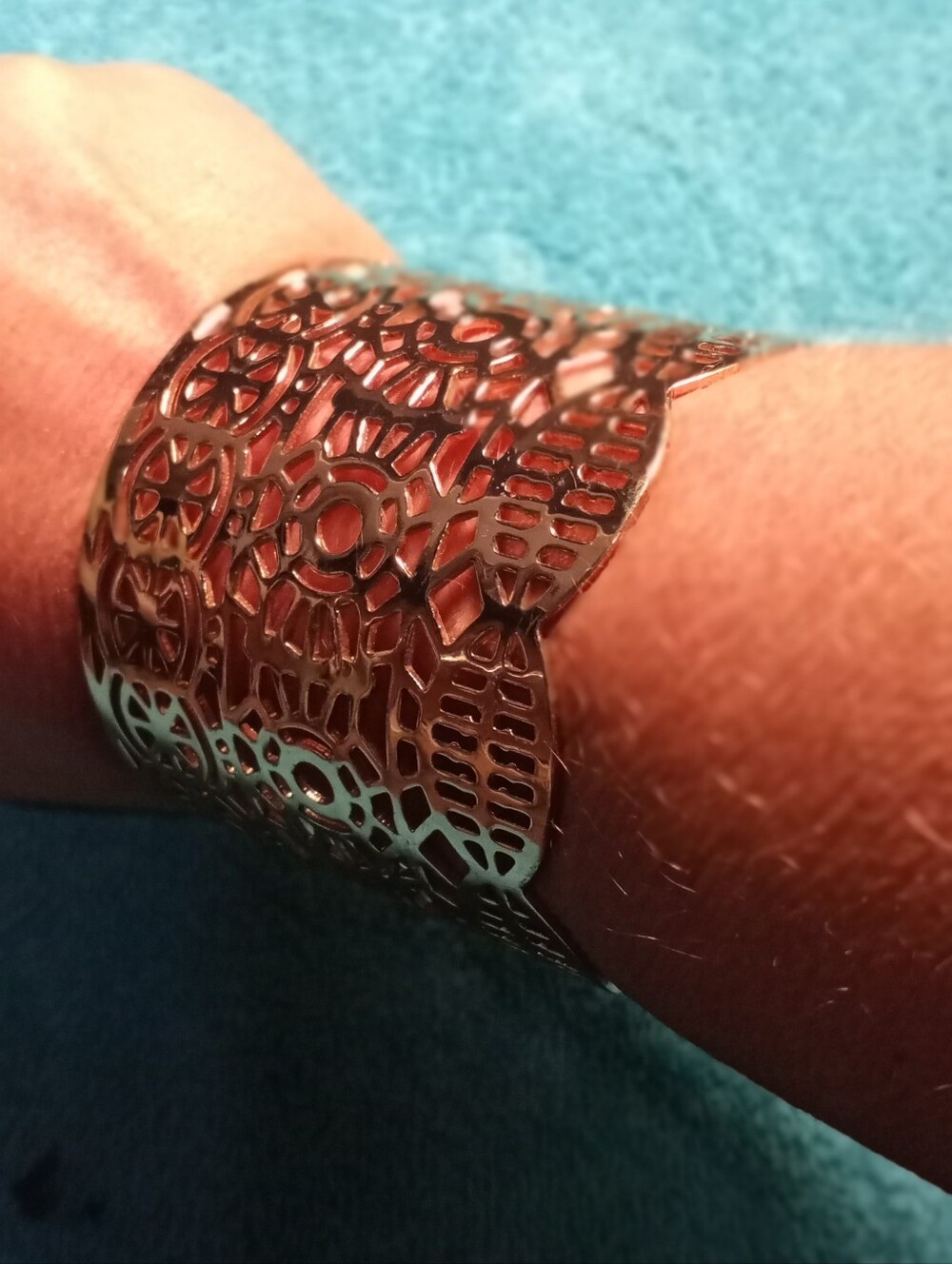 Elegant Filigree Cuff Bracelet - Gold